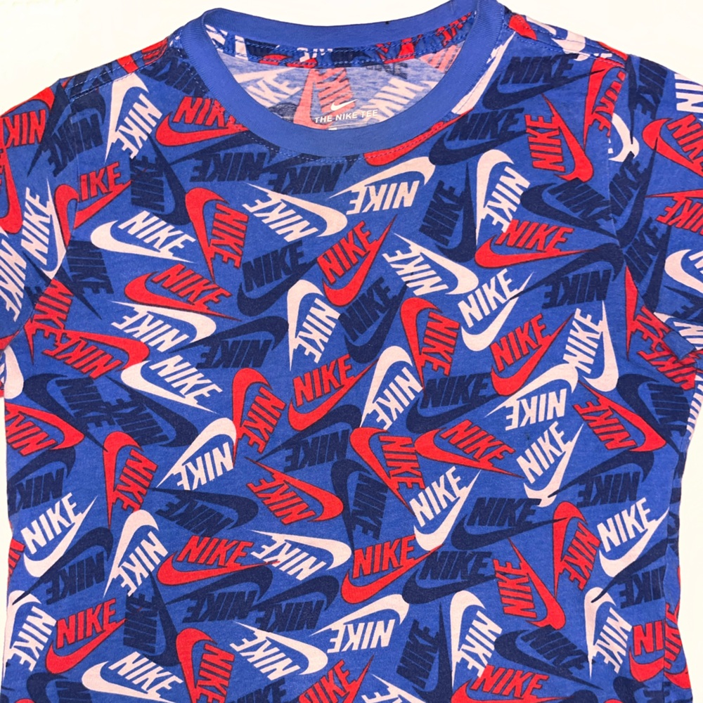 Boys Nike t-shirt